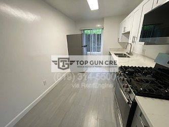 1714 Grove St #7 - Photo 4 of 10