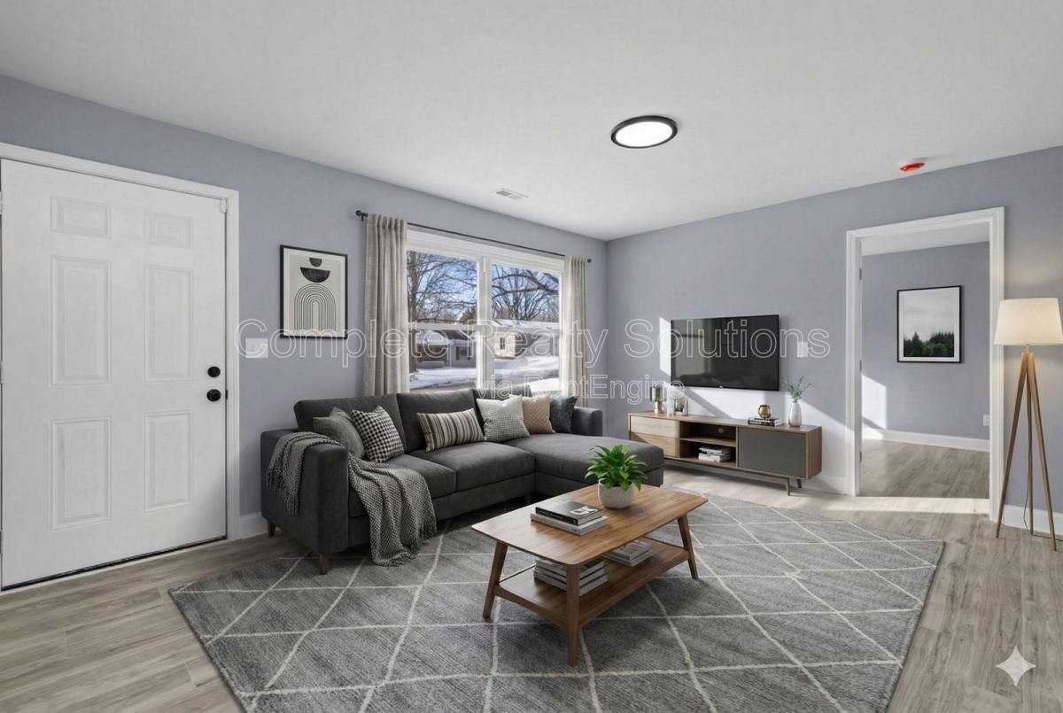 9722 Lorna Ln - Photo 3 of 10