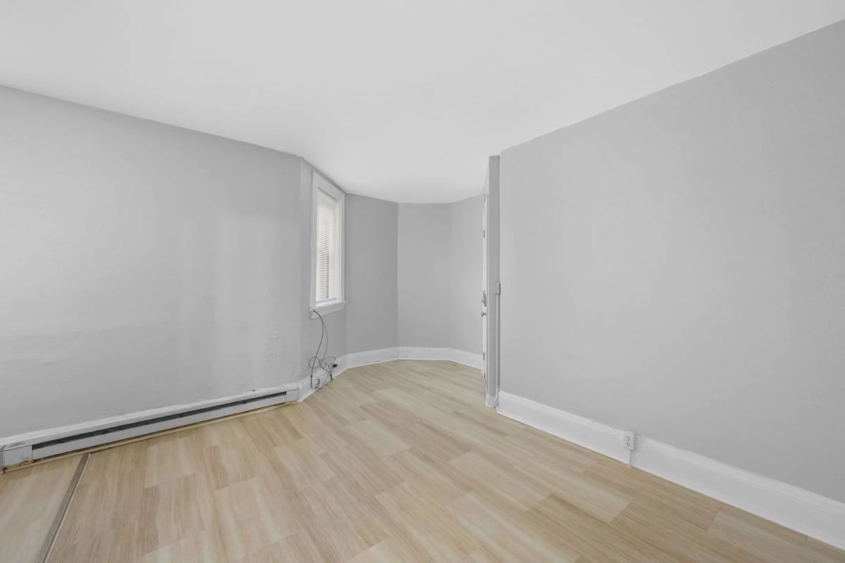 2431 Ohio Ave #1 - Photo 3 of 9