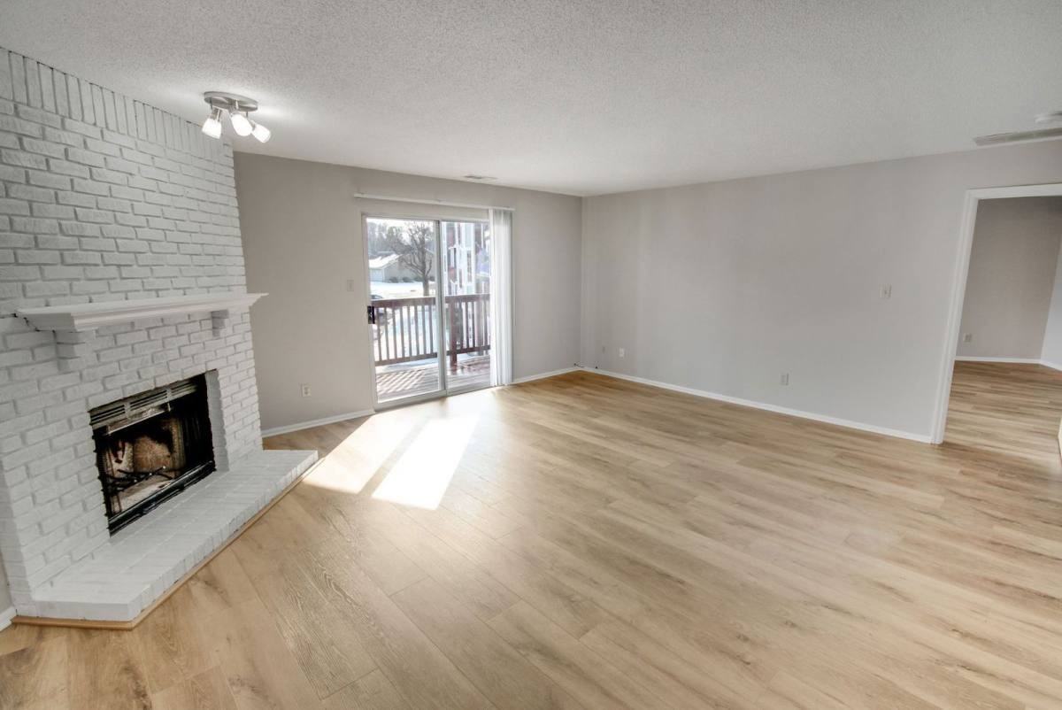 321 Shirley Ridge Dr - Photo 3 of 10