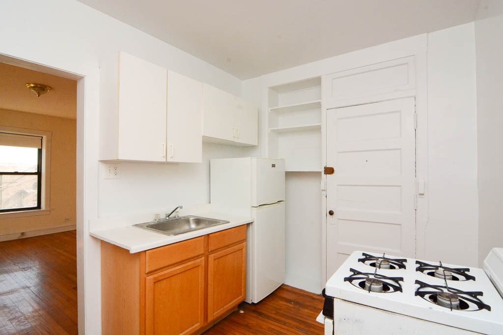 2706 N Spaulding Ave #3GG - Photo 3 of 18