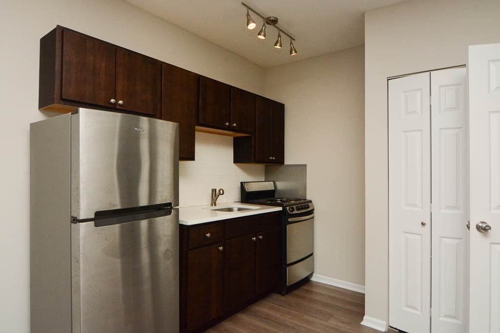 1627 N Humboldt Blvd #2I - Photo 3 of 14