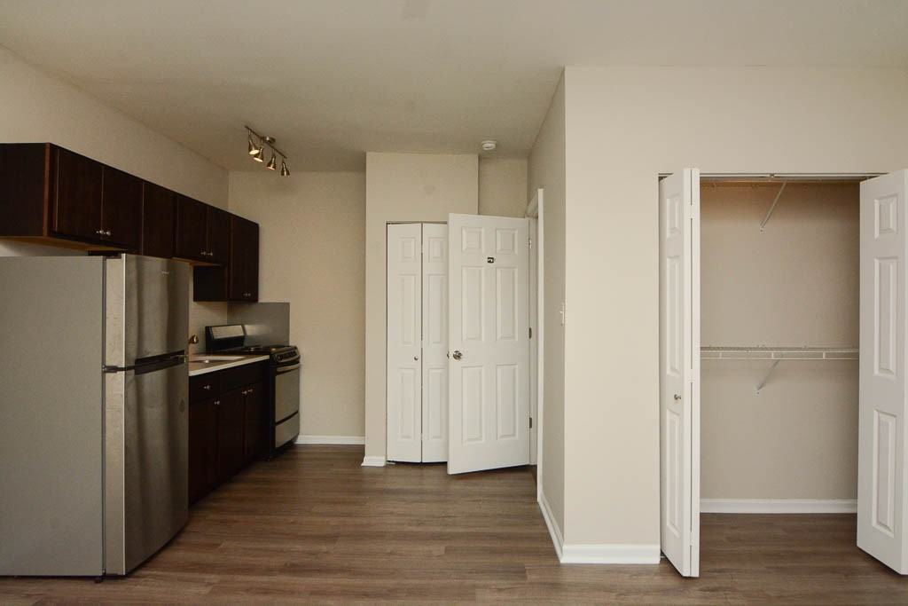 1627 N Humboldt Blvd #2I - Photo 7 of 14