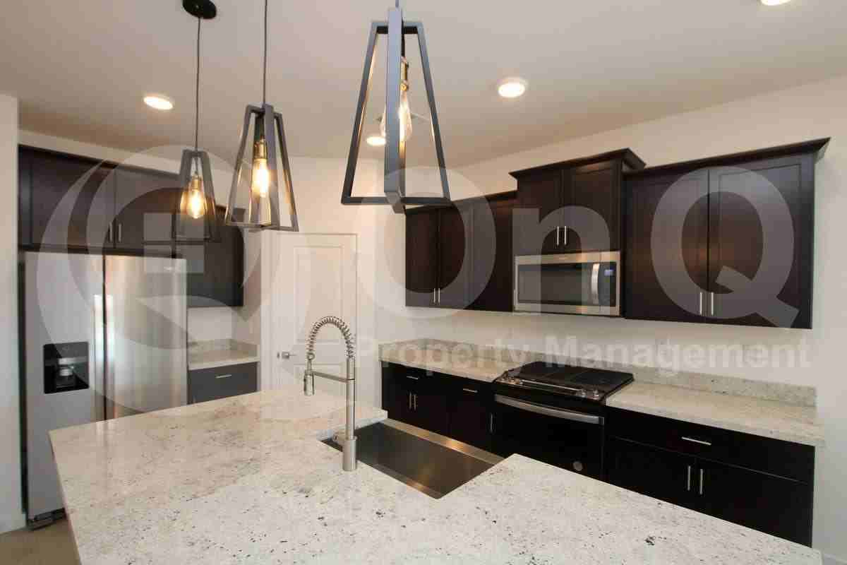 5816 N 202nd Ln - Photo 2 of 10