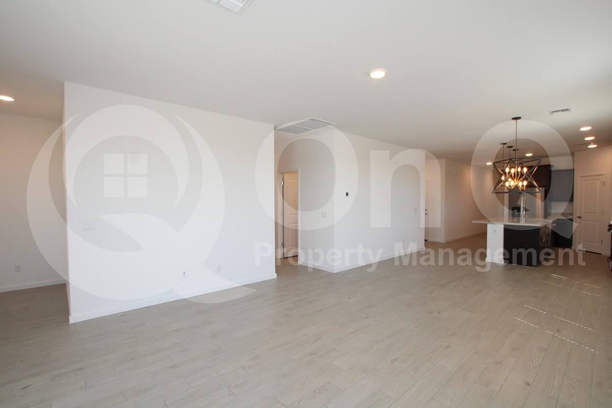 5816 N 202nd Ln - Photo 3 of 10