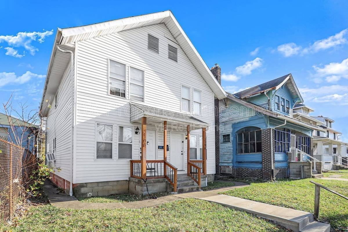 2198 Cleveland Ave - Photo 2 of 10