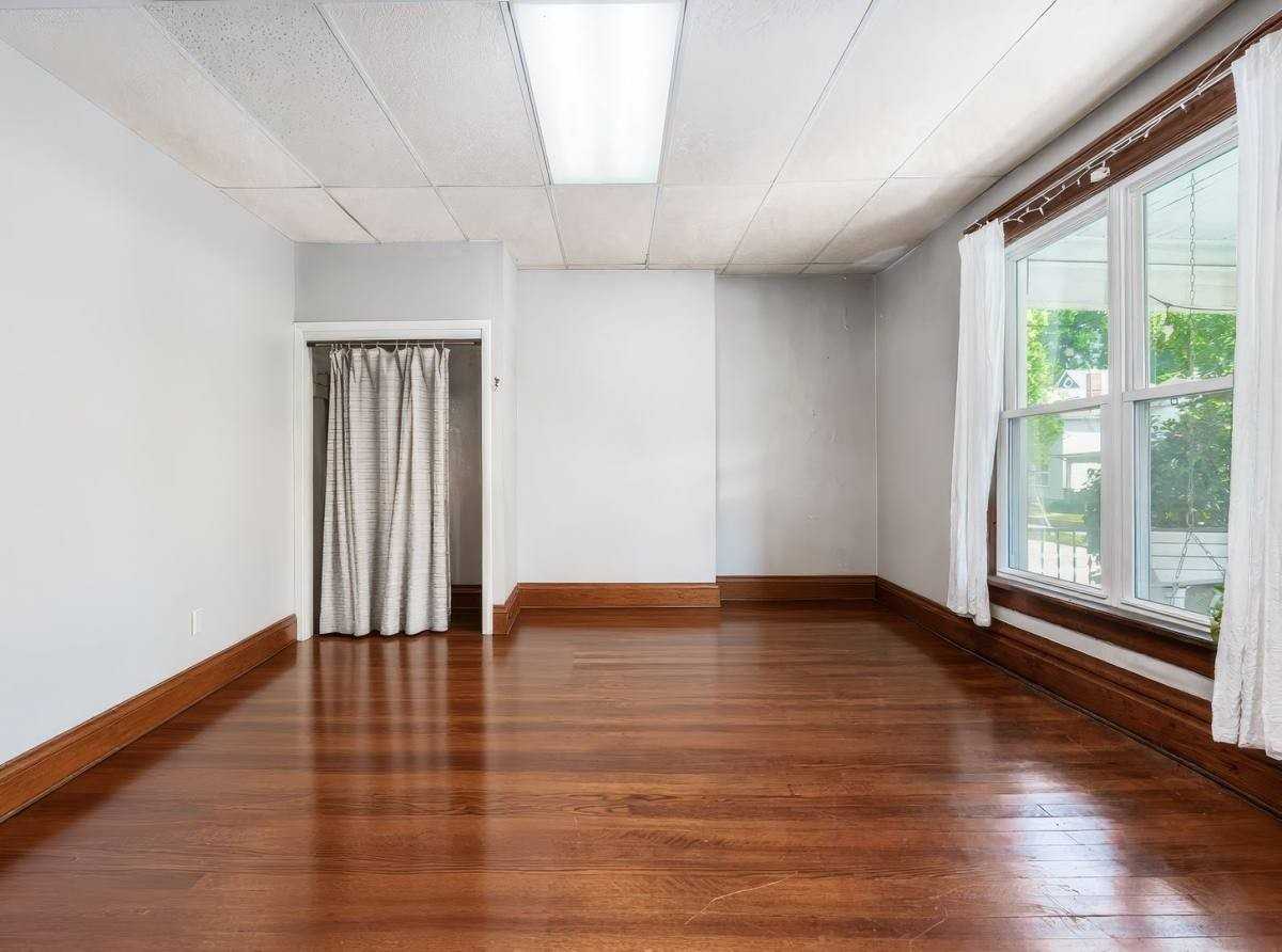 202 W 8th Ave - Photo 4 of 9