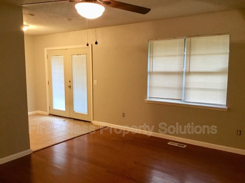 9725 Ne 2nd St - Photo 3 of 17