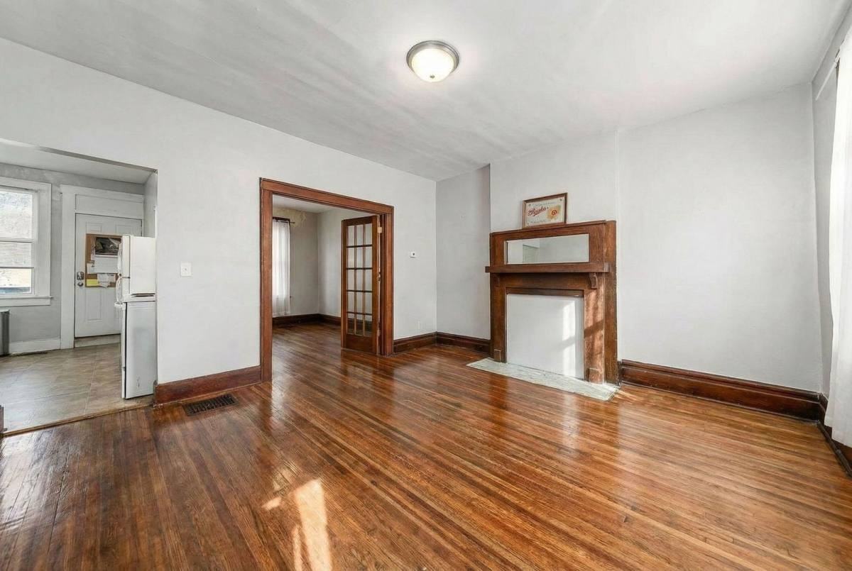 396 E Northwood Ave - Photo 2 of 9