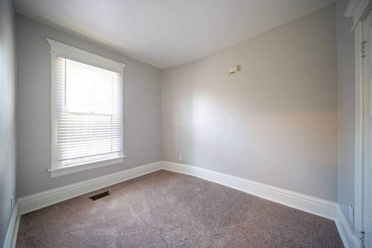 952 Delaware Ave - Photo 2 of 9