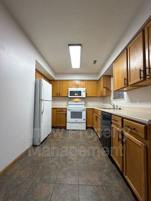 1257 Trimble St - Photo 6 of 18