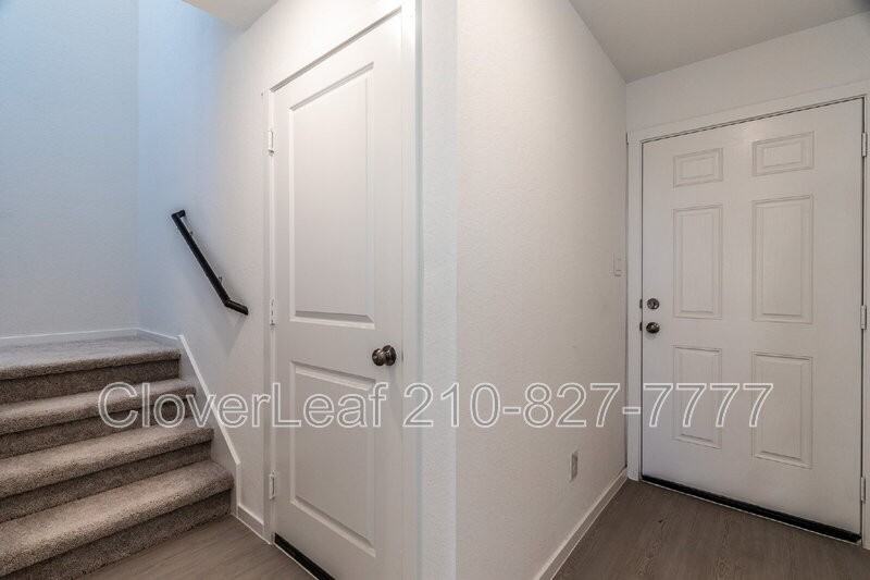 7649 Barcelo Way - Photo 5 of 32