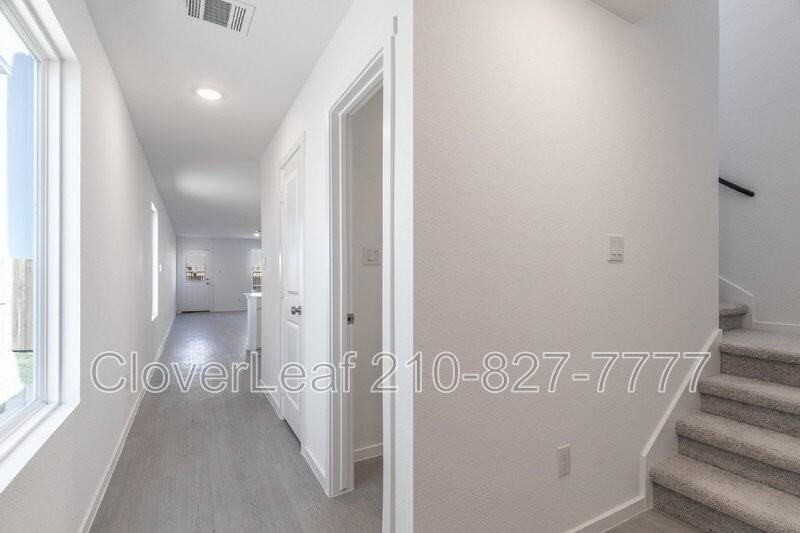 7649 Barcelo Way - Photo 6 of 32