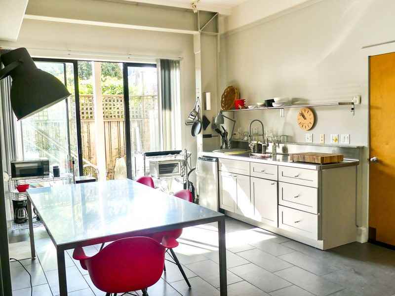 2811 20th St - Photo 4 of 6