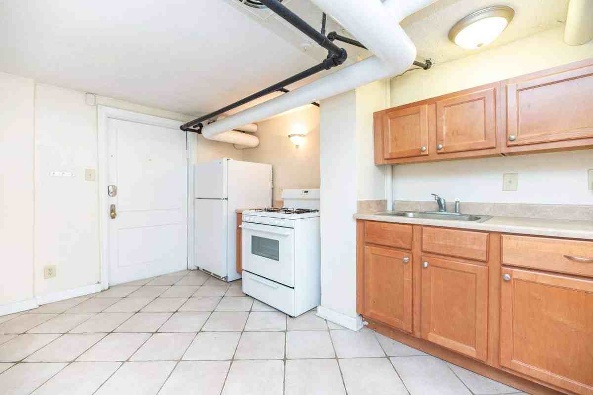 2802 Digby Ave #9 - Photo 2 of 10