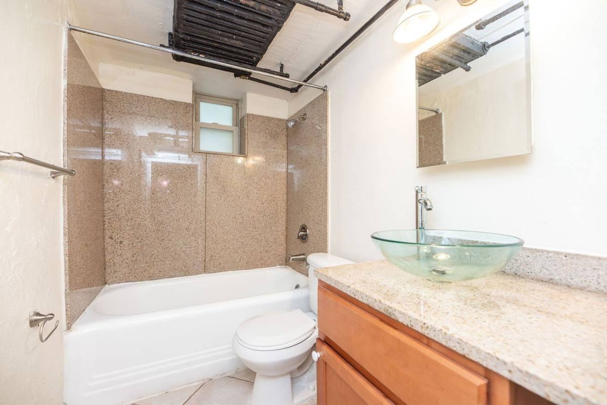 2802 Digby Ave #9 - Photo 7 of 10