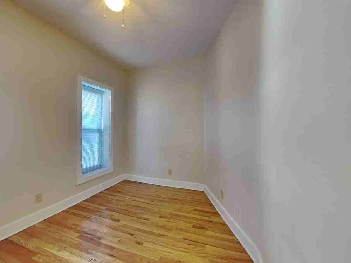 1394 1 2 Indianola Ave #C - Photo 6 of 9