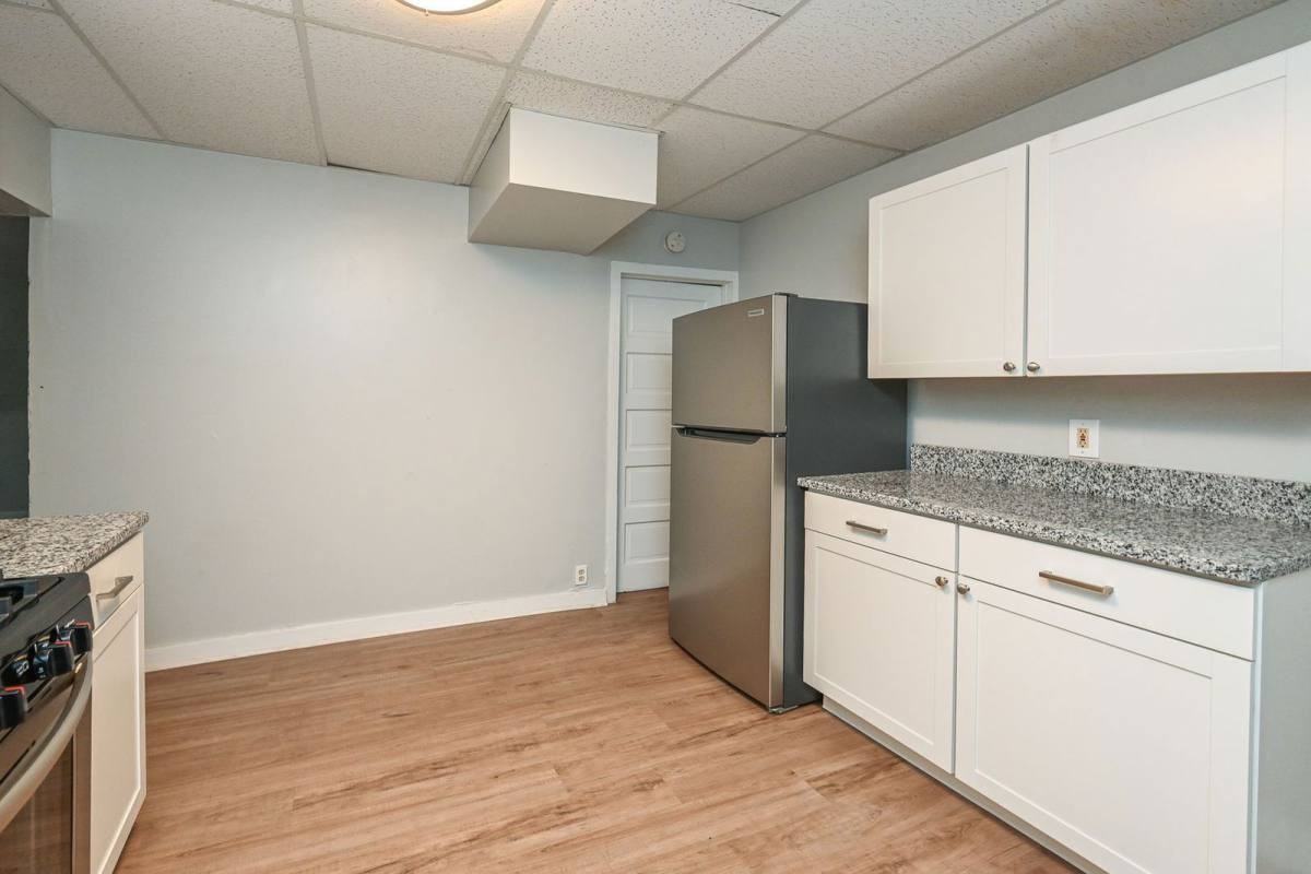 872 Clifton Crest Ter #3 - Photo 3 of 9