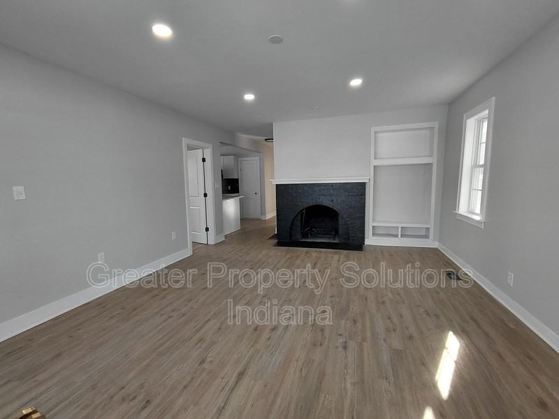 234 Fernwood St - Photo 2 of 12