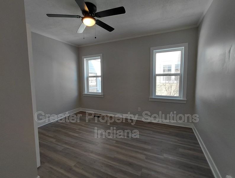 234 Fernwood St - Photo 4 of 12