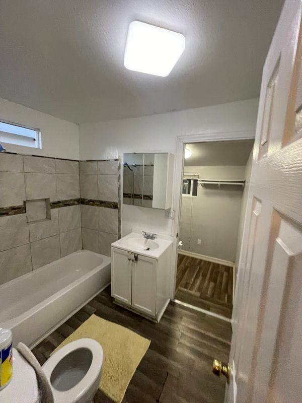 727 W 101st St - Photo 6 of 7