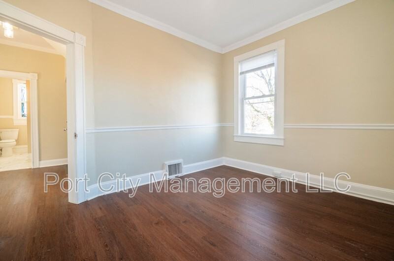 5327 Wesley Ave - Photo 3 of 15