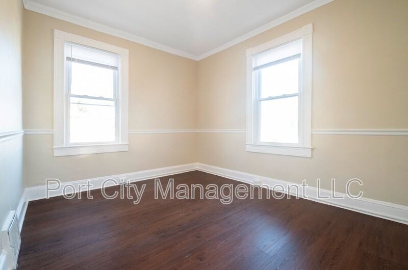 5327 Wesley Ave - Photo 5 of 15