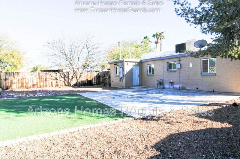 4559 E Malvern St - Photo 4 of 12