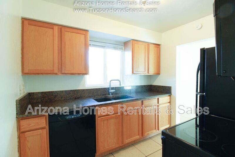 4559 E Malvern St - Photo 6 of 12