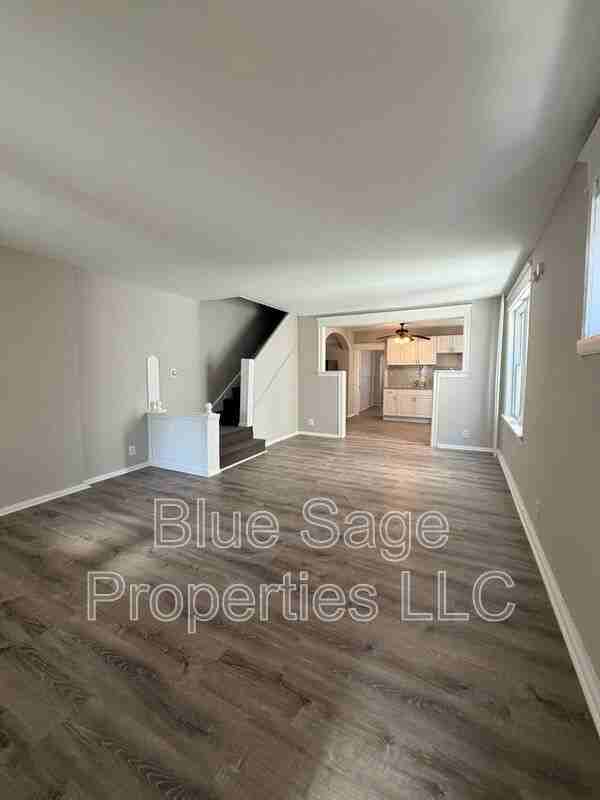 425 Pusey Ave - Photo 6 of 32