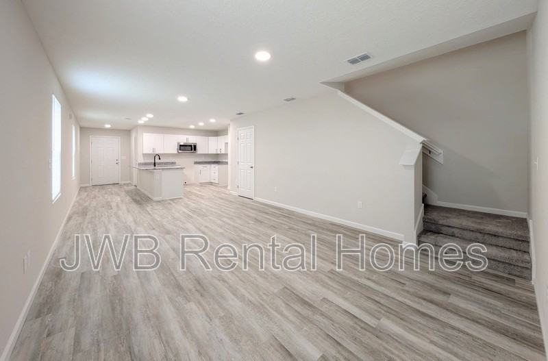 8445 Free Ave - Photo 5 of 20