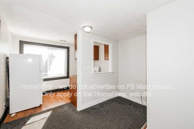 1524 S Talbott St - Photo 3 of 35