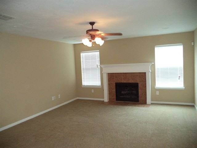 2202 Lauren Ct - Photo 2 of 14