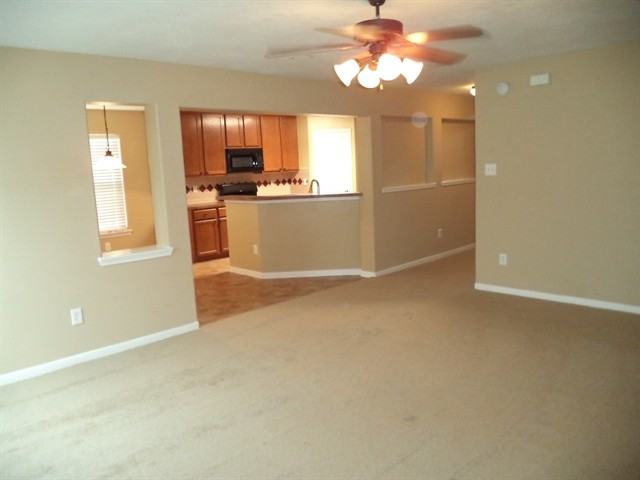 2202 Lauren Ct - Photo 3 of 14