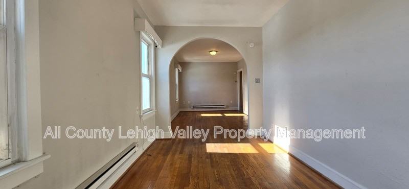 708 Linden St - Photo 4 of 9