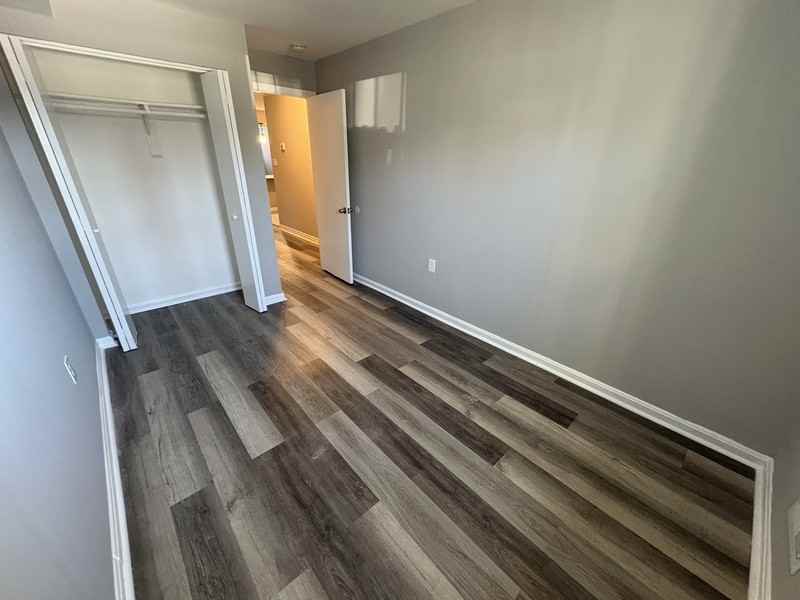 906 N Fulton Ave - Photo 6 of 14