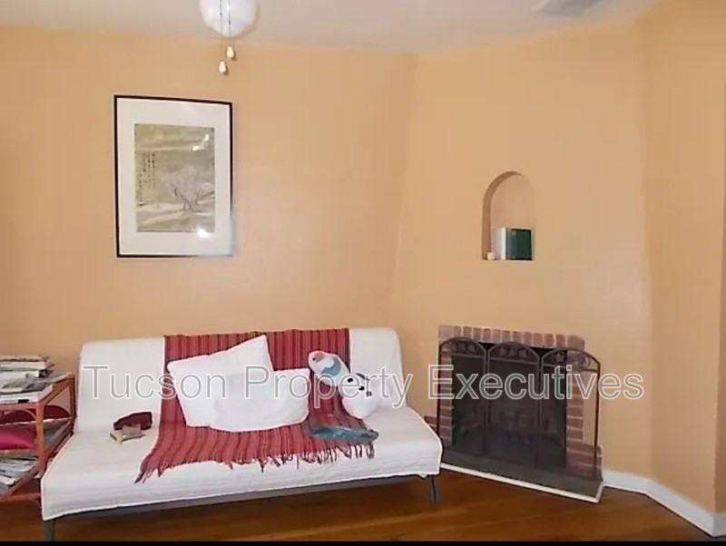 1220 N Olsen Ave - Photo 3 of 19