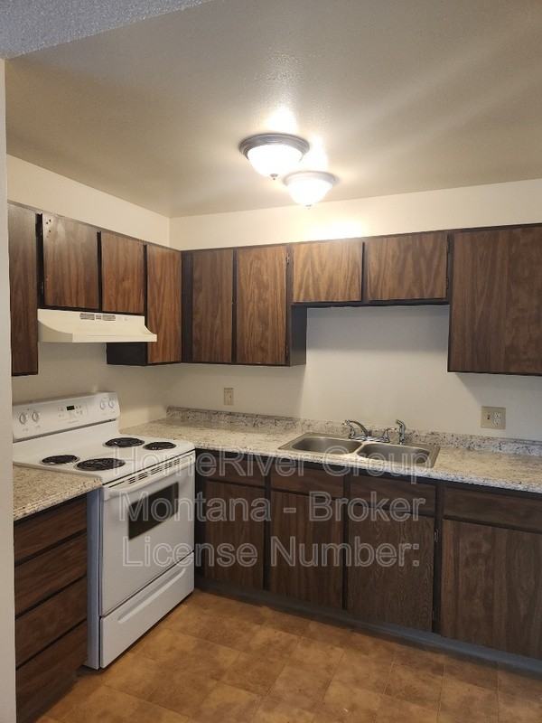 2131 S 4th St W #D - Photo 5 of 21