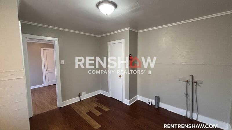 1840 Hartland St - Photo 6 of 15