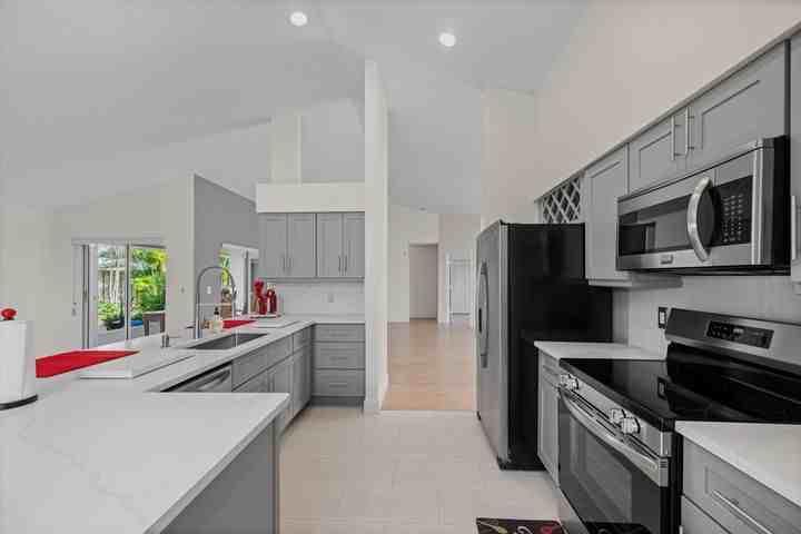 1401 Hideaway Bend - Photo 4 of 9