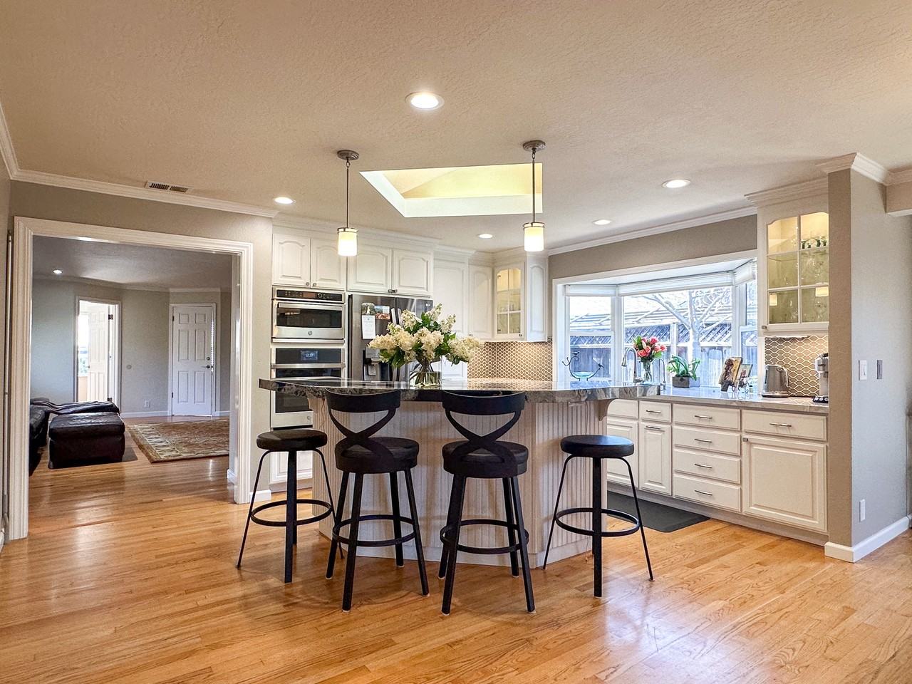 19177 Brookview Dr - Photo 5 of 25