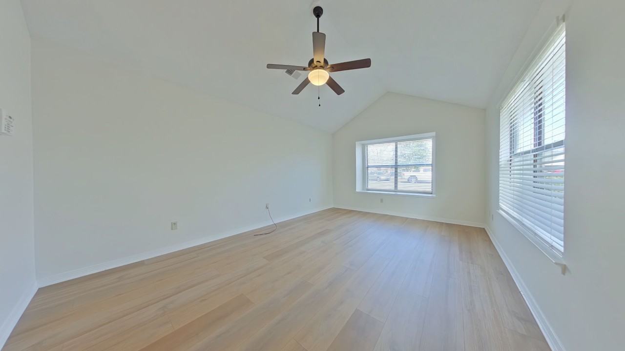 1916 Squirrel Path - Photo 3 of 15