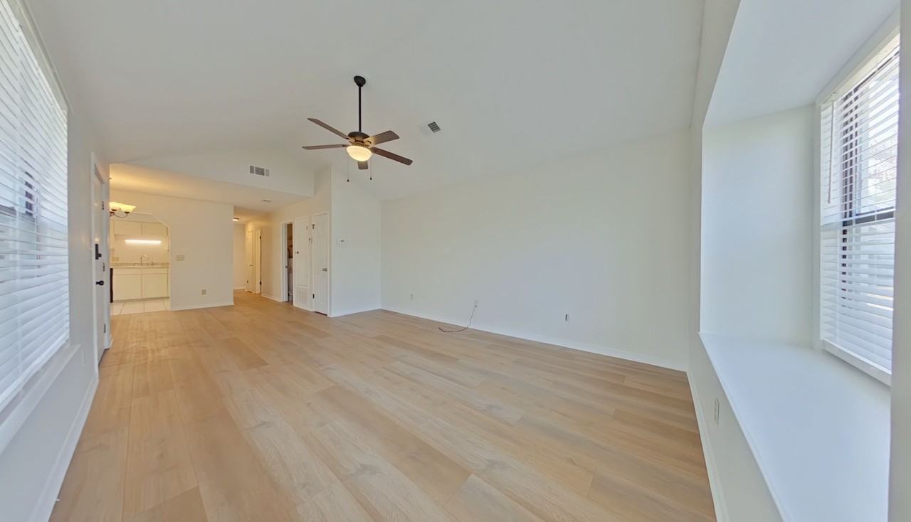 1916 Squirrel Path - Photo 5 of 15