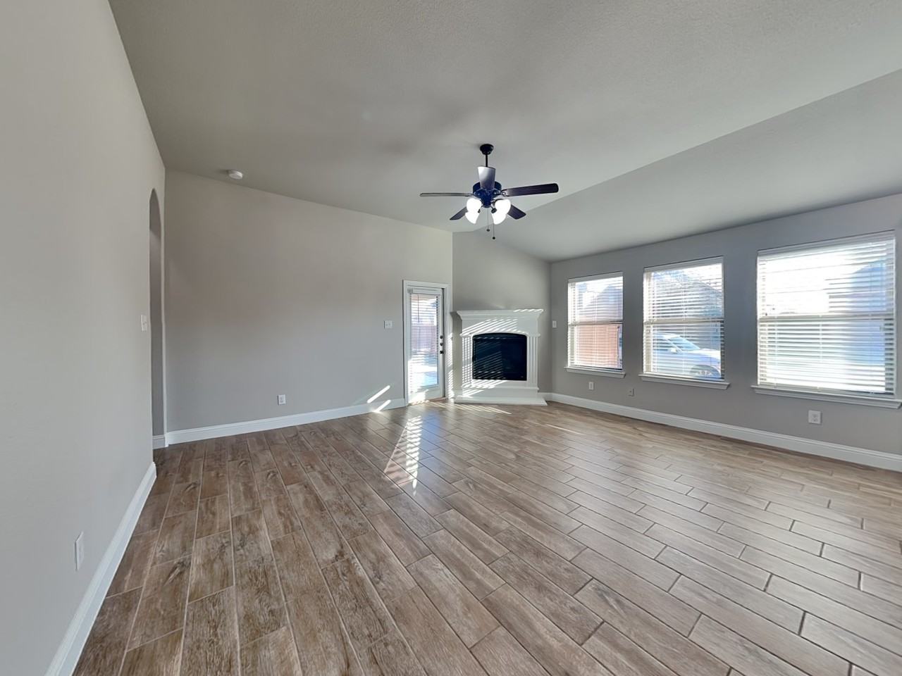 900 Mclynn Ct - Photo 2 of 17