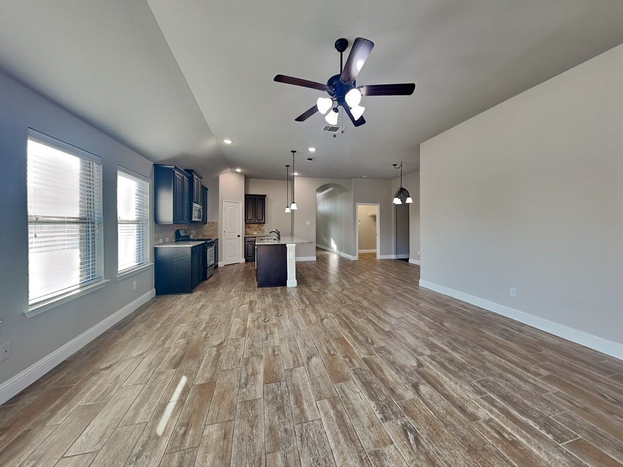 900 Mclynn Ct - Photo 3 of 17