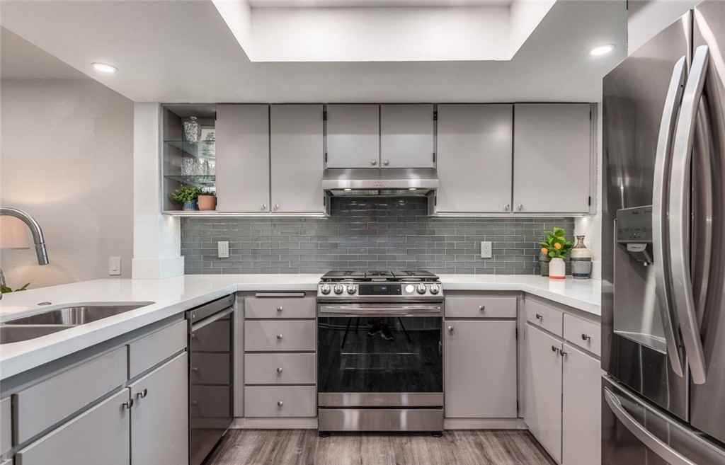 1735 N Via Miraleste #1913 - Photo 4 of 11