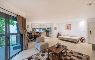 950 N Kings Rd #245 - Photo 1 of 1