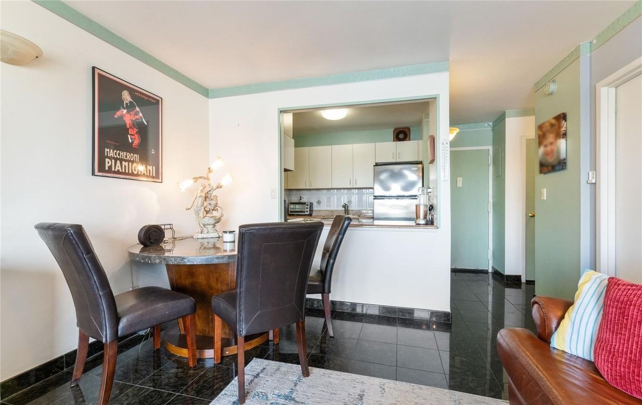 2540 Shore Blvd - Photo 4 of 15