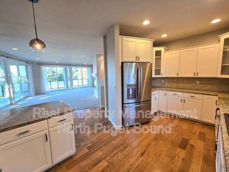 11017 18th St Ne - Photo 4 of 22