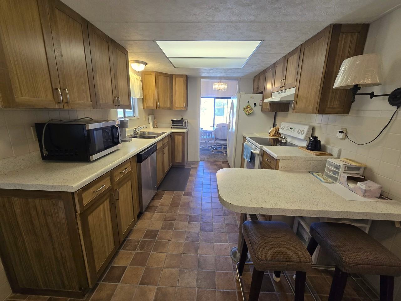 8673 Highpoint Blvd - Photo 3 of 16